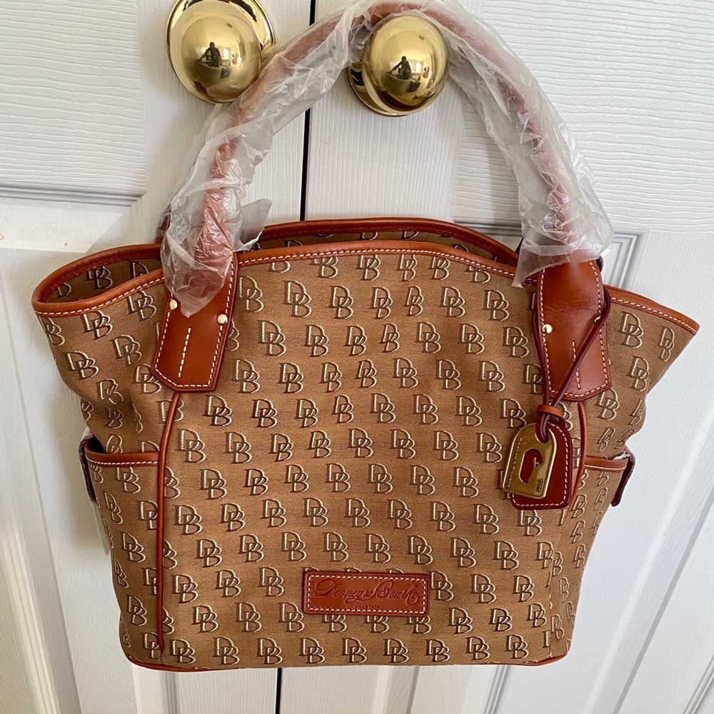 SOLD DOONEY & BOURKE Medium Kristen Tote